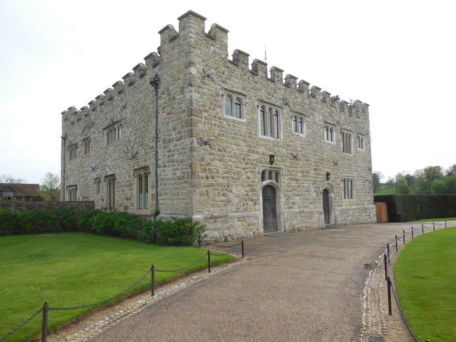 Maiden S Tower Leeds Castle Paul Gillett Cc By Sa Geograph