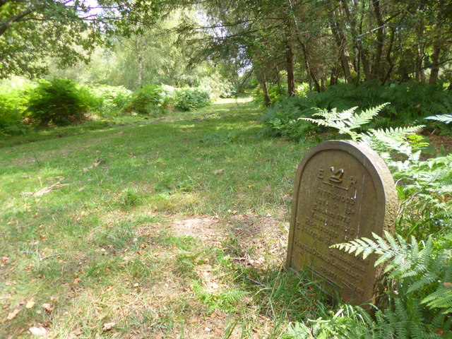 Pitts Wood Inclosure Marker 2 Mike Faherty Cc By Sa 2 0 Geograph