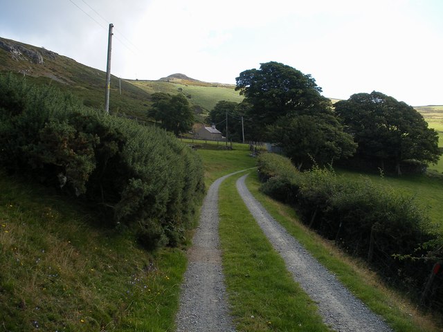 Track To Blaen Llwyn Christopher Hall Cc By Sa 2 0 Geograph