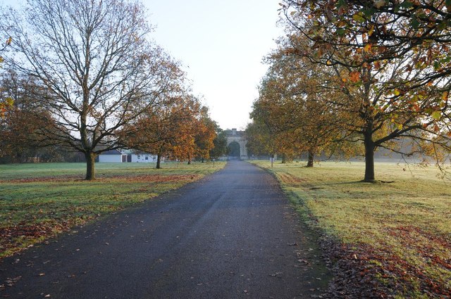 Private Road At Croome Park Philip Halling Cc By Sa Geograph