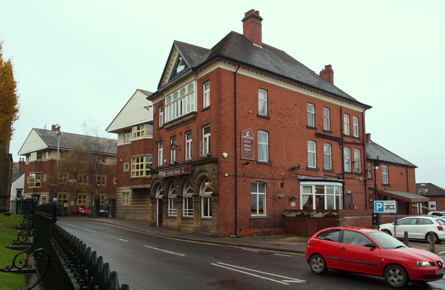 St Mary's Gate, Chesterfield, Derbys © David Hallam-jones Cc-by-sa 2.0 