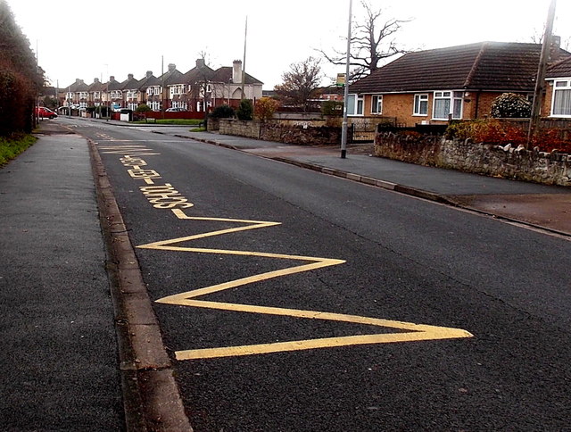 zigzag-yellow-lines-on-lyngford-road-jaggery-geograph-britain