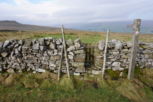 Footpath To Burtersett Bill Boaden Cc By Sa Geograph Britain