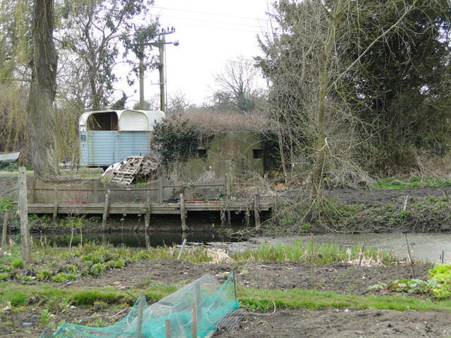 WW2 Hexagonal Pillbox At Loddon Seen Adrian S Pye Cc By Sa 2 0