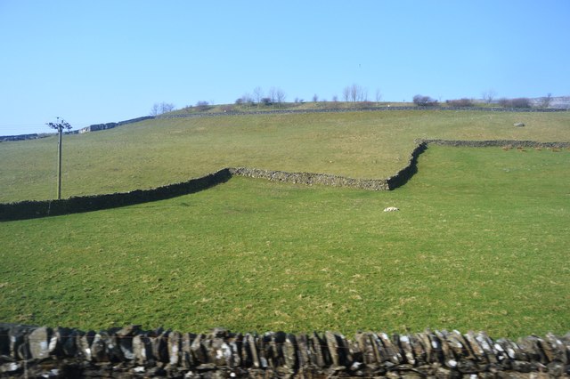 Kink in drystone wall \u00a9 N Chadwick :: Geograph Britain and Ireland