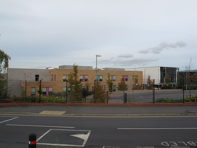 Leeds West Academy, Bramley © Stephen Craven :: Geograph Britain And ...