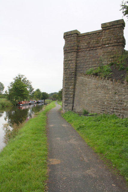 Remains Of Dismantled Railway Bridge Roger Templeman Cc By Sa 2 0