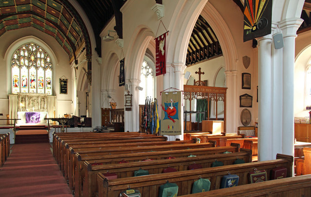 St Mary, Chigwell - Interior © John Salmon Cc-by-sa 2.0 :: Geograph 