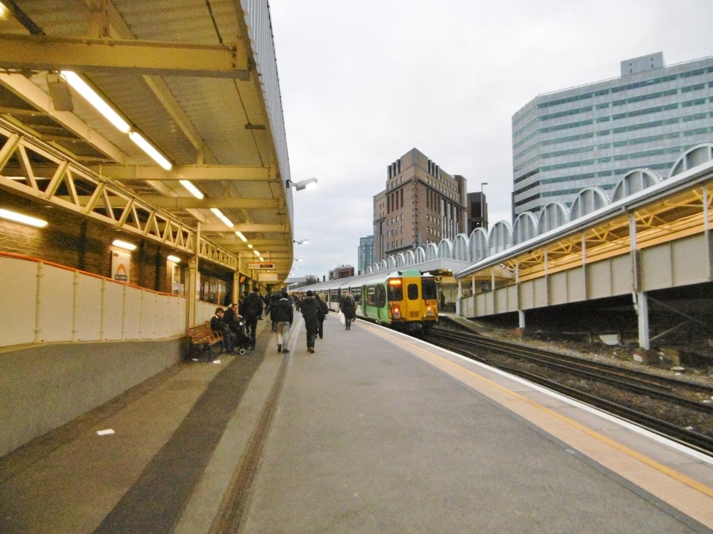 West Croydon Station Mike Faherty Cc By Sa Geograph Britain