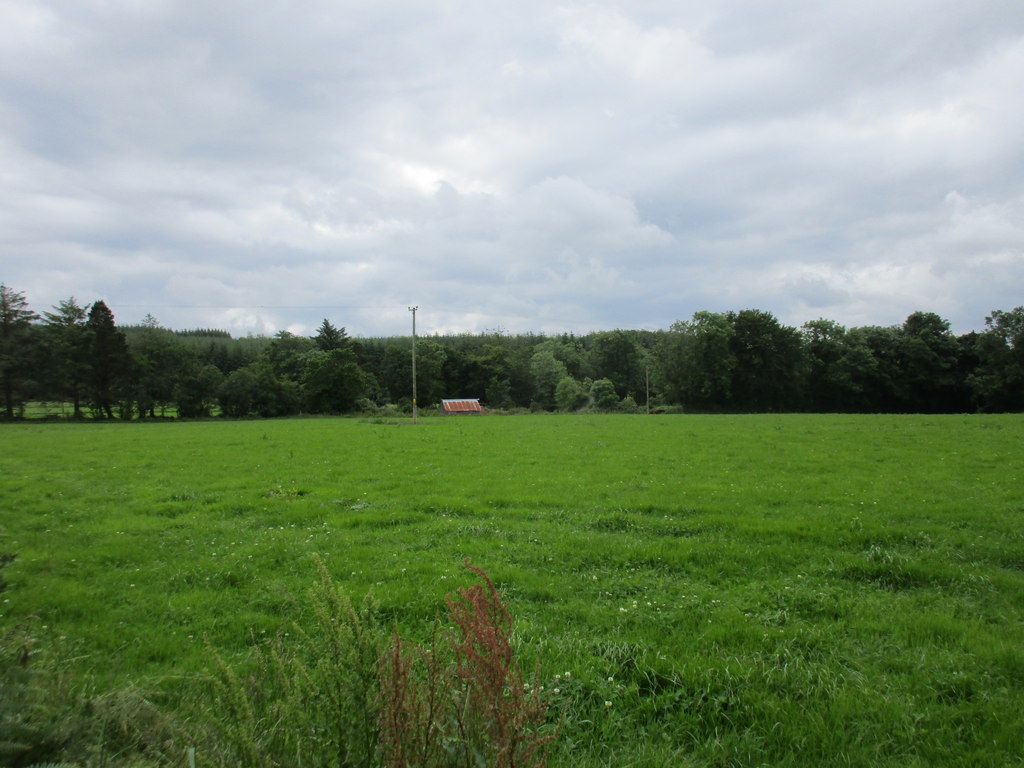 Field By Two Pot Cross Roads Jonathan Thacker Cc By Sa 2 0