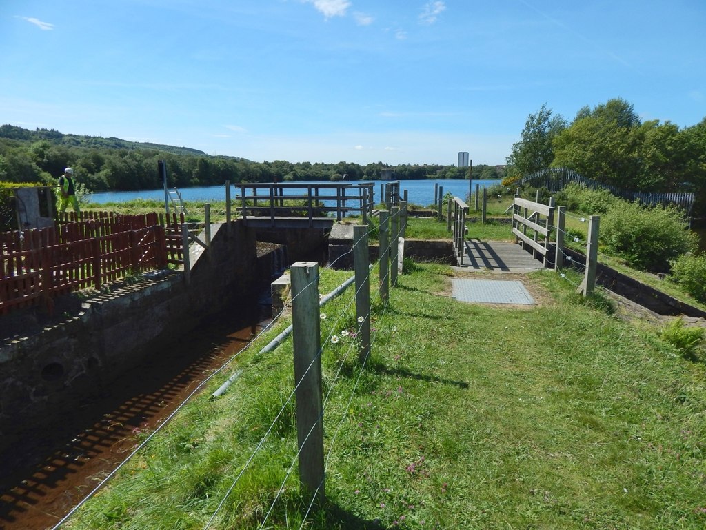 Stanely Reservoir Spillway And Conduit Lairich Rig Cc By Sa