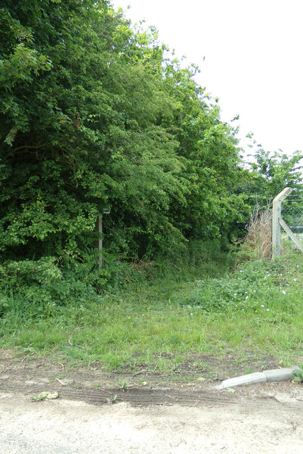 Footpath To The B Walpole Road Geographer Cc By Sa