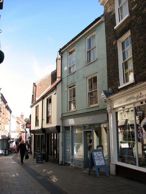 Shops And Flats On Lower Goat Lane Evelyn Simak Cc By Sa