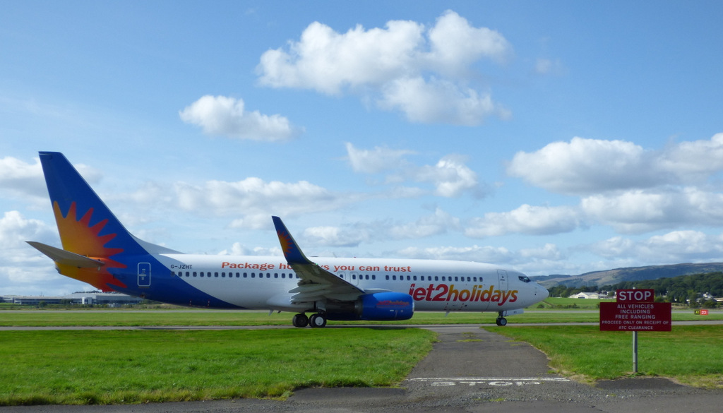 Jet2 Holidays Aircraft At Glasgow Thomas Nugent Cc By Sa 2 0