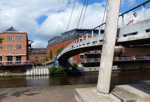 Centenary Footbridge Crossing The River Mat Fascione Geograph