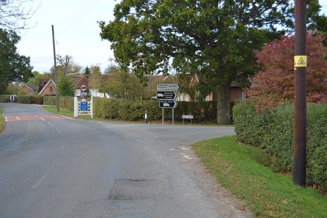 Pluckley Rd Mill Lane Junction N Chadwick Cc By Sa 2 0 Geograph