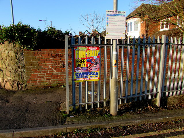 Spring Funfair Advert On A Malpas Fence Jaggery Cc By Sa 2 0