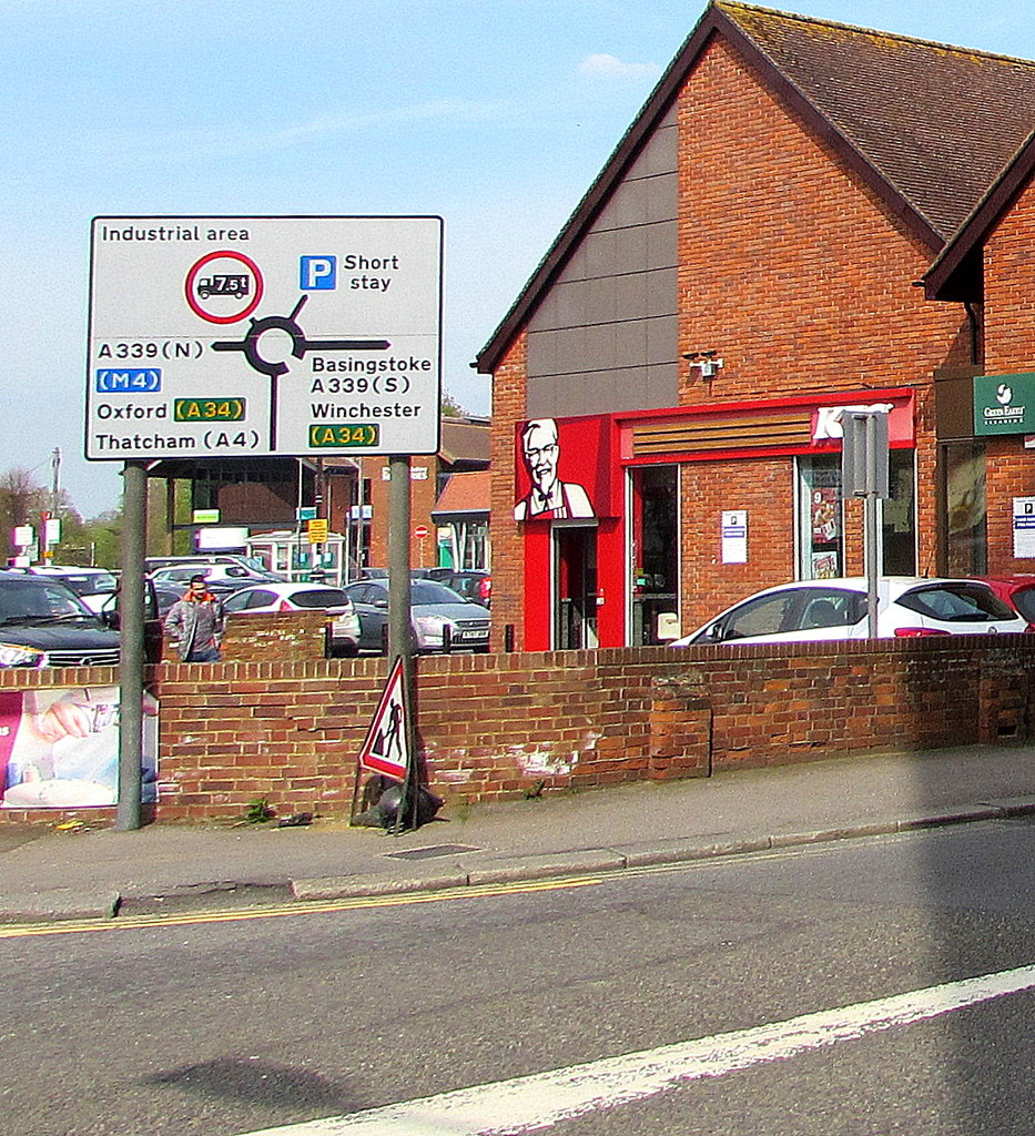 Directions Sign Bear Lane Newbury Jaggery Cc By Sa Geograph