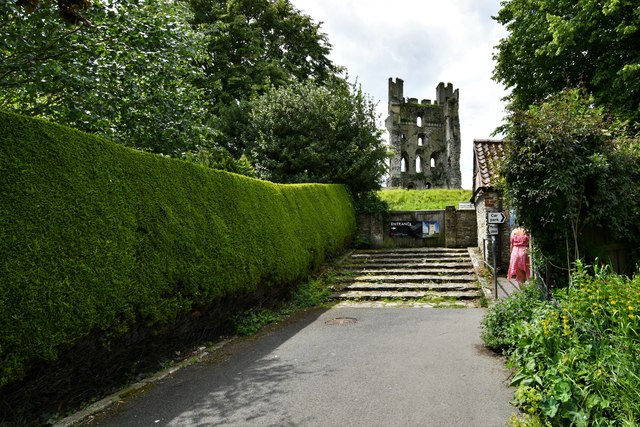 Helmsley Castle Tower Michael Garlick Geograph Britain And Ireland