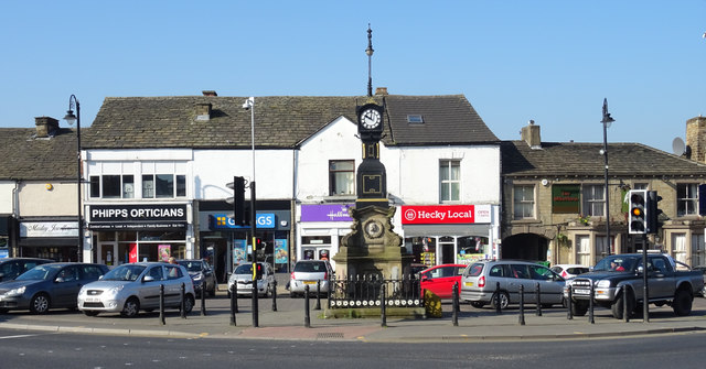 Market Place Heckmondwike Habiloid Cc By Sa Geograph Britain