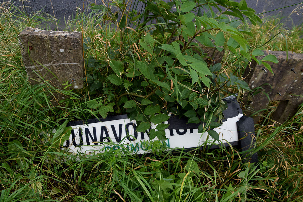 Damaged Road Sign Drumquin Kenneth Allen Cc By Sa Geograph