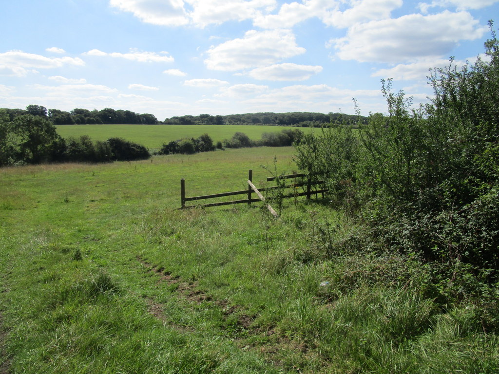 Grass Fields Near The Old Pump House Jonathan Thacker Cc By Sa 2