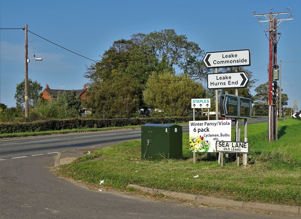 Sea Lane A 52 Road Junction At Old Leake Neil Theasby Cc By Sa 2 0