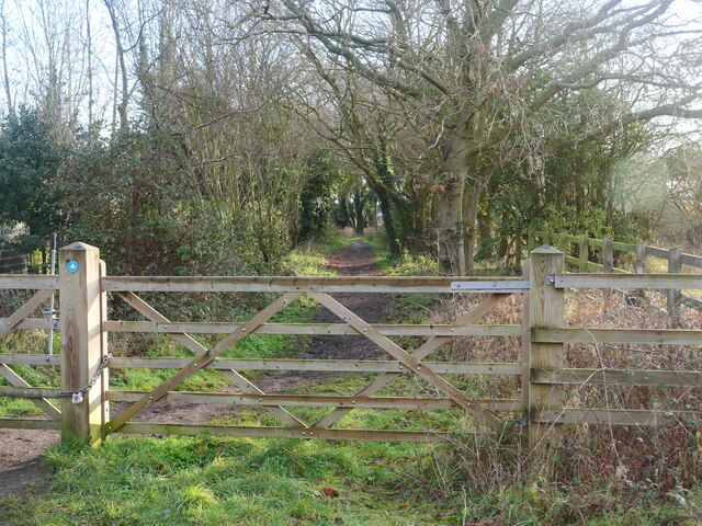 Looking Over Gate Towards Weavers Way David Pashley Cc By Sa