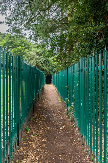 Footpath Across Golf Course Ian Capper Cc By Sa Geograph