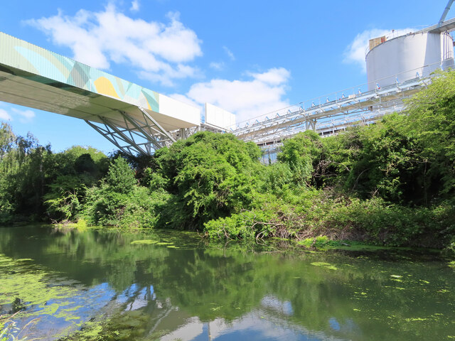 Hs Spoil Conveyor Across Canal To David Hawgood Cc By Sa