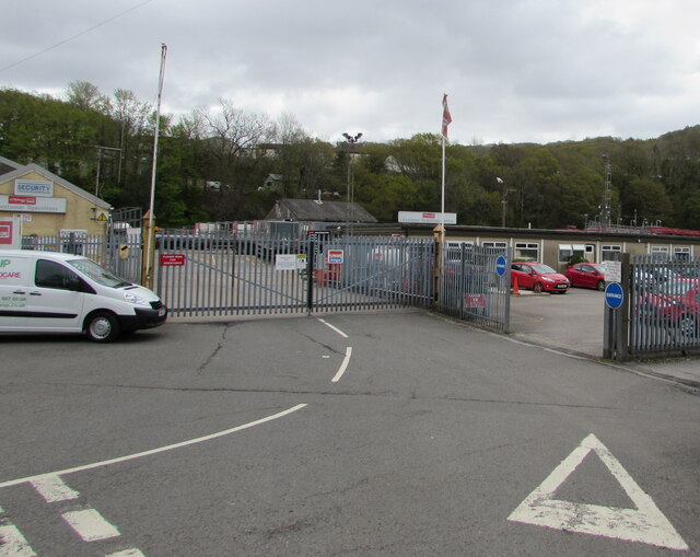 Entrance Gates Tonna Jaggery Geograph Britain And Ireland