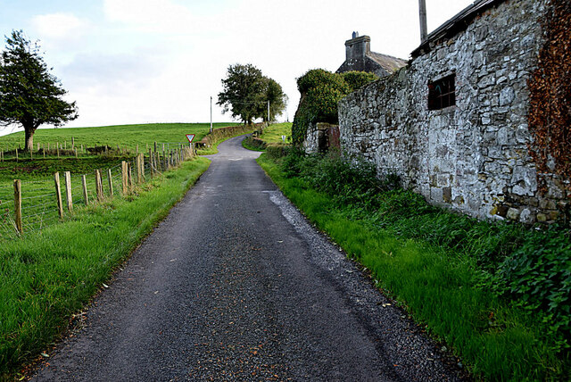 Ruined Farm Buildings Along Tullybroom Kenneth Allen Cc By Sa 2 0