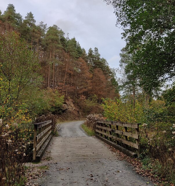 National Cycle Route Crossing The Mat Fascione Cc By Sa