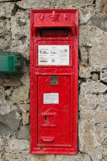 Victorian Postbox Low Newton By The Sea Mark Anderson Cc By Sa