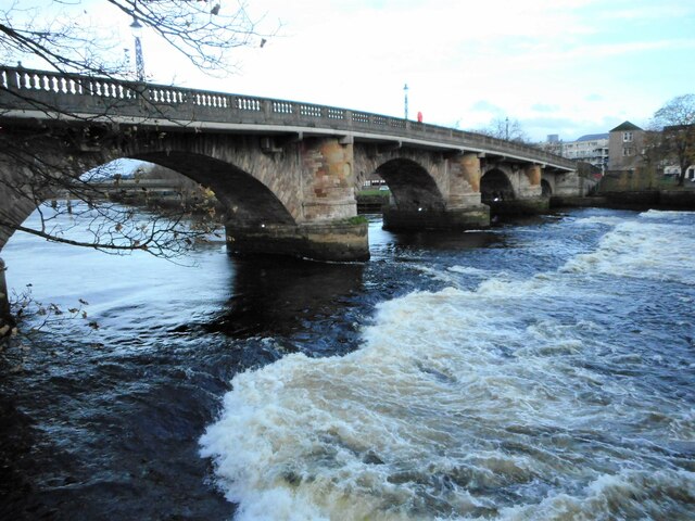 Dumbarton Bridge Richard Sutcliffe Cc By Sa 2 0 Geograph Britain