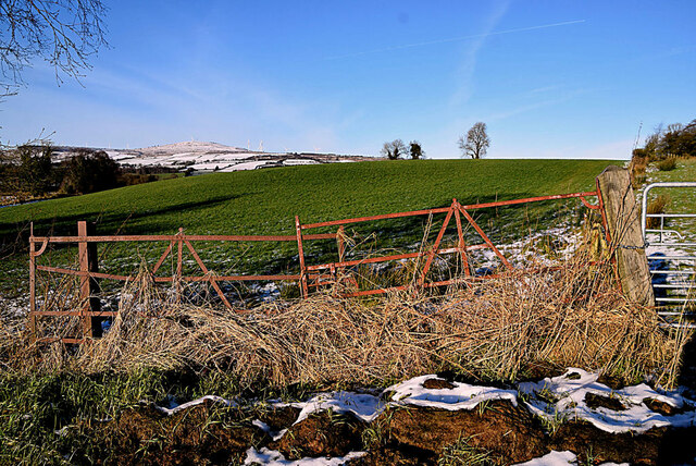 Rusty Gates And Countryside Lisnagirr Kenneth Allen Geograph Ireland