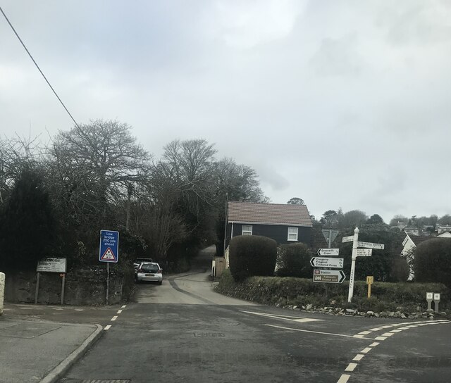 Fingerpost In Perranwell Paul Barnett Cc By Sa Geograph