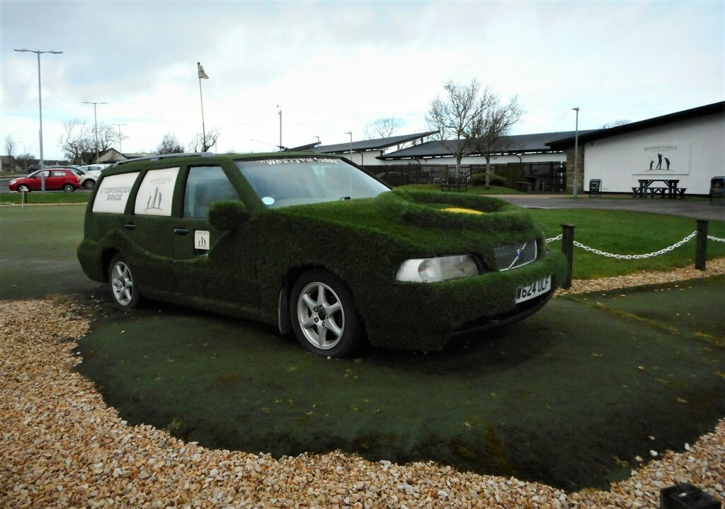 Grass Covered Car Richard Sutcliffe Cc By Sa 2 0 Geograph Britain