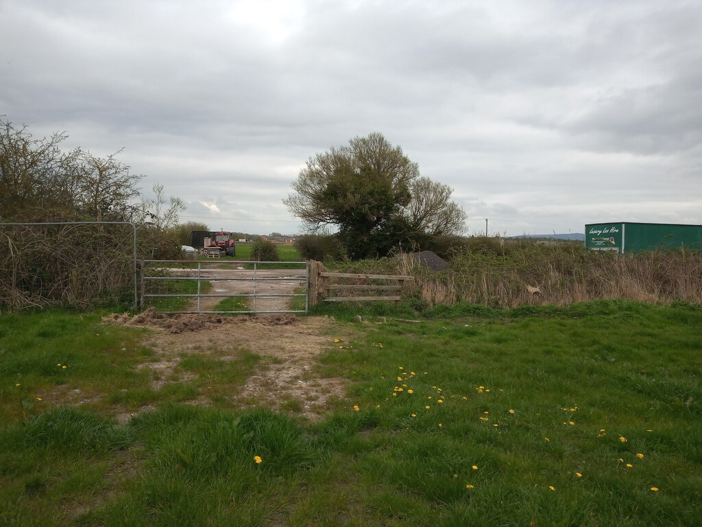 Gate Off Locking Head Drove Sofia Feltham Cc By Sa 2 0 Geograph