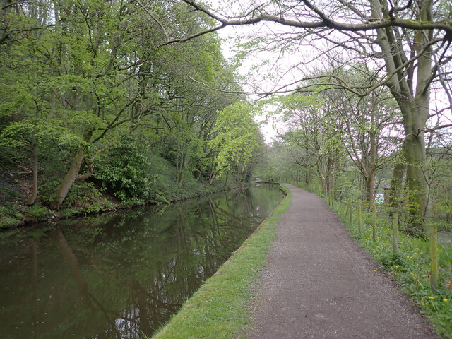 The Rochdale Canal Sowerby Bridge Habiloid Cc By Sa 2 0 Geograph