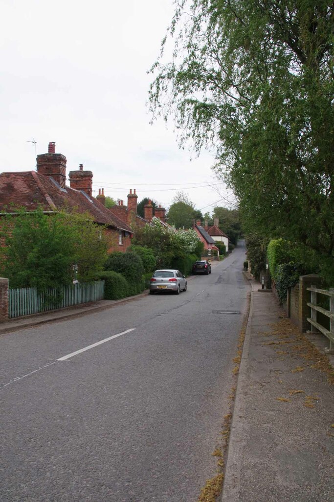 Looking Up Lower Street Glyn Baker Cc By Sa Geograph Britain