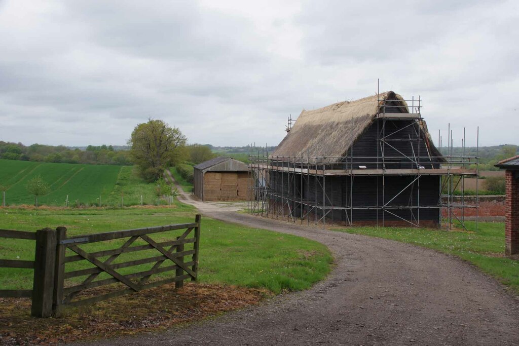 Rethatching A Barn Glyn Baker Cc By Sa Geograph Britain And