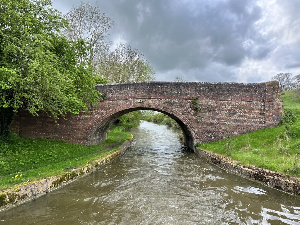 Bridge On The Grand Union Canal Andrew Abbott Cc By Sa