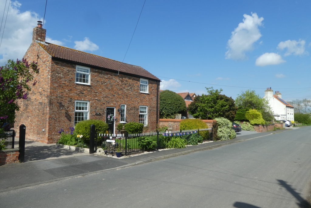 Cottage In Moor Monkton DS Pugh Cc By Sa 2 0 Geograph Britain And