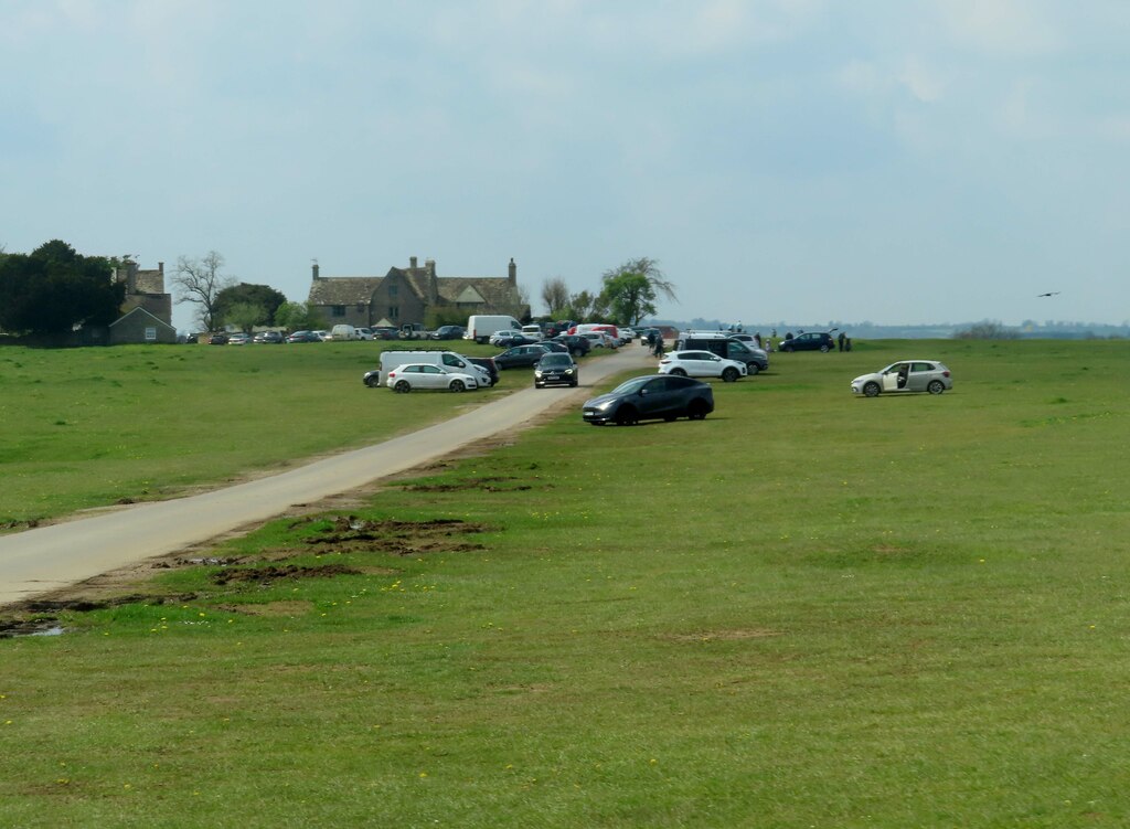 Road Over Minchinhampton Common To The Steve Daniels Cc By Sa