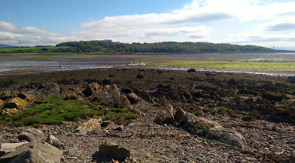 The Shore At Garlieston Tide Out Gordon Brown Cc By Sa 2 0