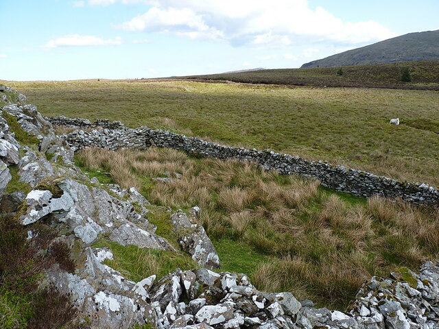 Large Sheepfold In The Cwm Richard Law Cc By Sa 2 0 Geograph