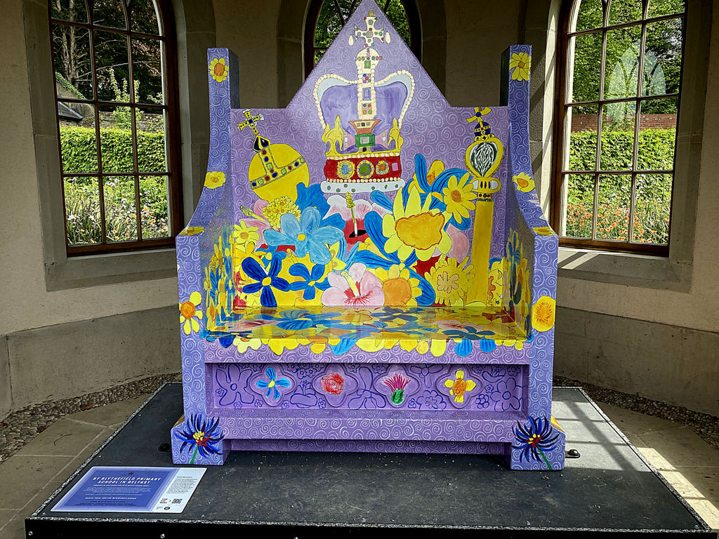 Coronation Bench Hillsborough Castle Kenneth Allen Cc By Sa