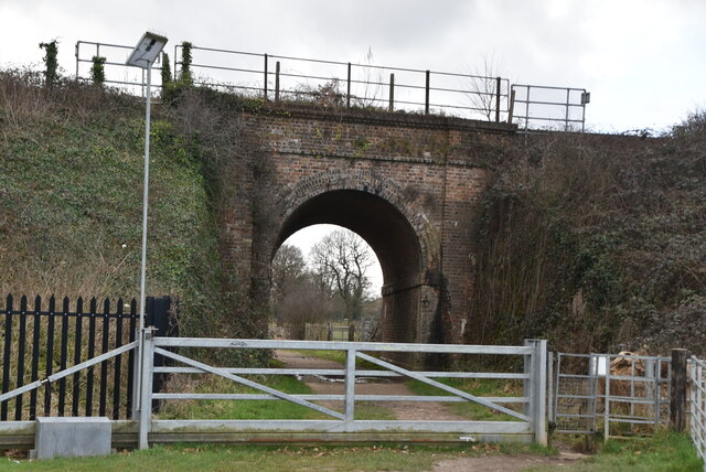 Railway Bridge N Chadwick Cc By Sa Geograph Britain And Ireland