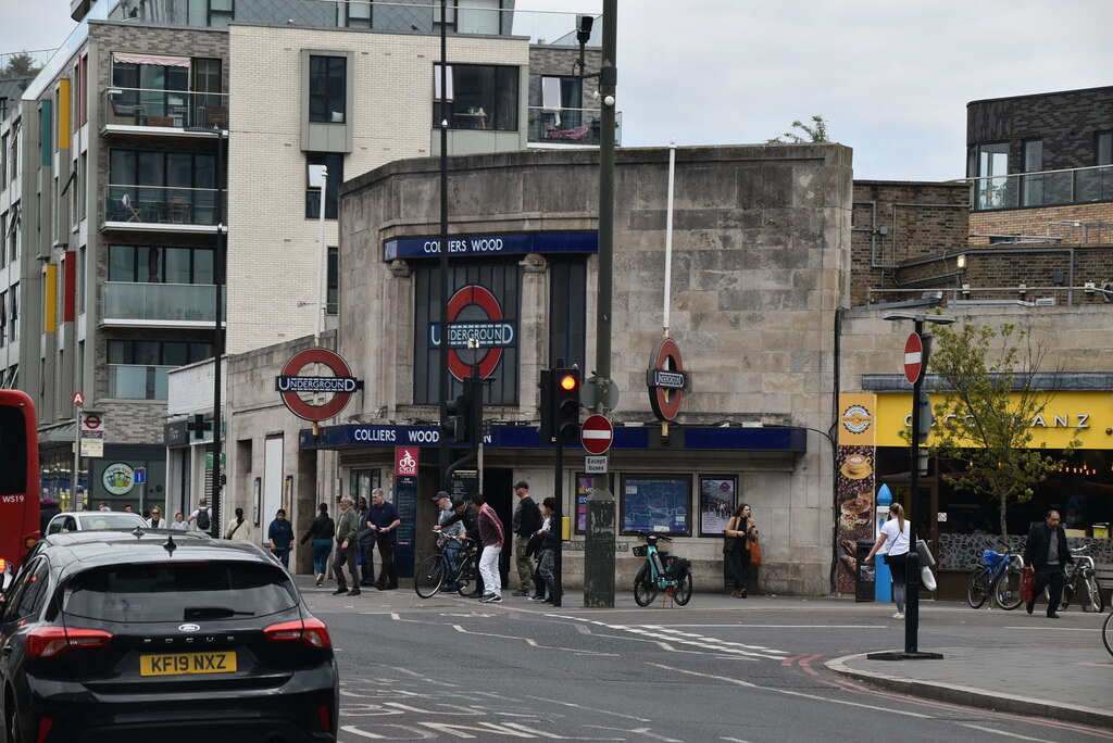 Colliers Wood Station N Chadwick Cc By Sa Geograph Britain And